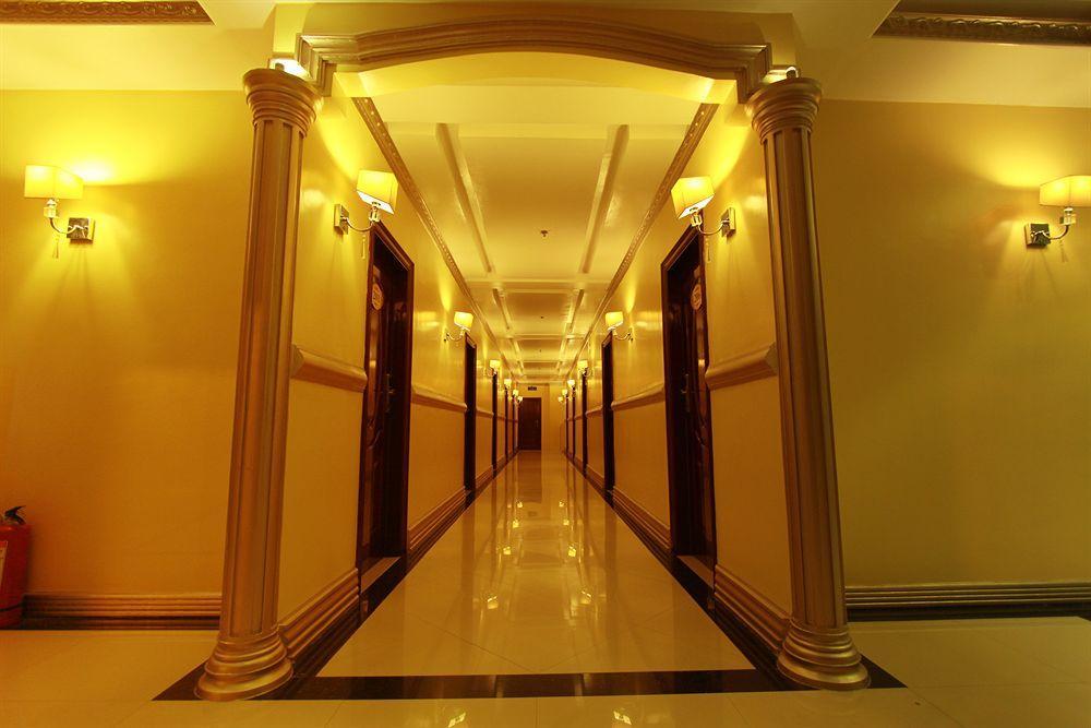 Clark Imperial Hotel Angeles Exterior photo